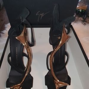Giuseppe zanotti female sandals